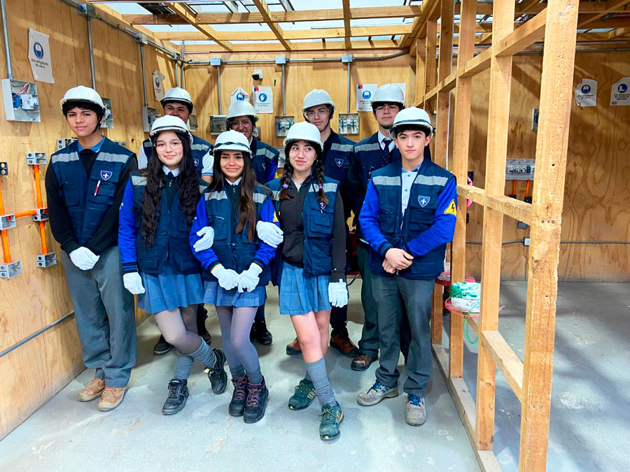 Estudiantes de Buin y Paine reciben certificación de competencias laborales 2025